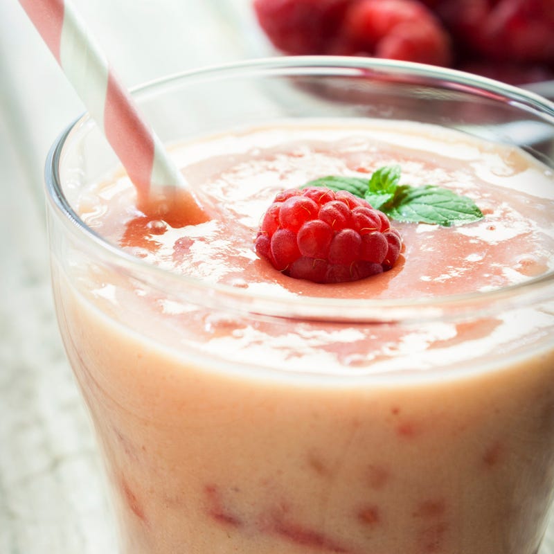 Photo of Raspberry smoothie with fruit muffin by WW