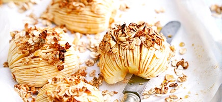 Hasselback apples