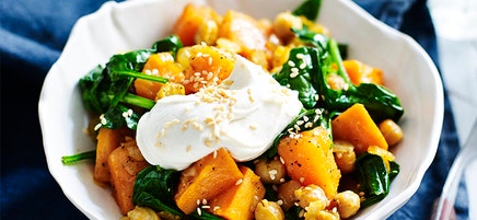 Sweet potato, spinach and chickpea Buddha bowl