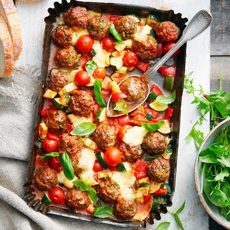 Photo of Meatball, tomato and bocconcini tray bake by WW