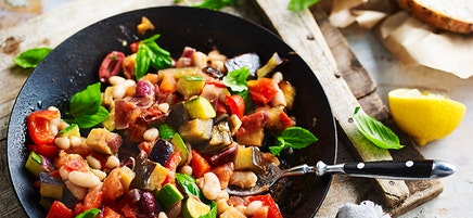Pan ratatouille with beans