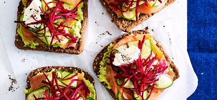 Smoked salmon with pickled vegetables