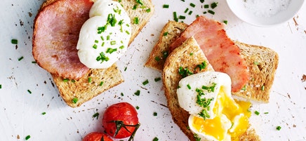 Poached eggs and toast