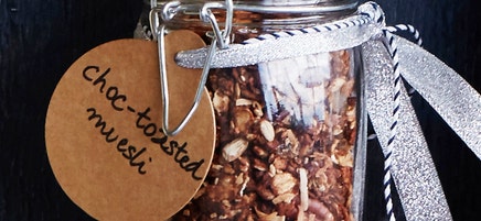 Choc-toasted muesli