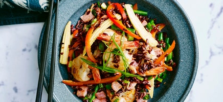 Fried black rice with prawns