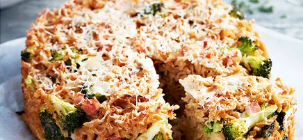 Mushroom, bacon and broccoli pasta pie
