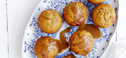 Sticky date puddings