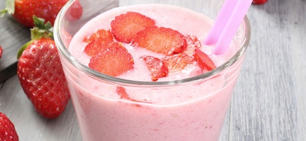 Summer strawberry smoothie
