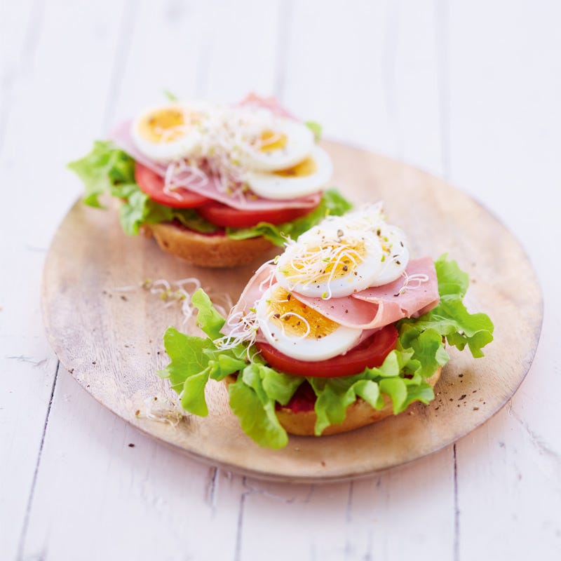 Photo de Petit pain au jambon et oeuf prise par WW