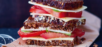 Sandwich au fromage et tomate