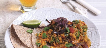 Indiase linzenpuree met spinazie