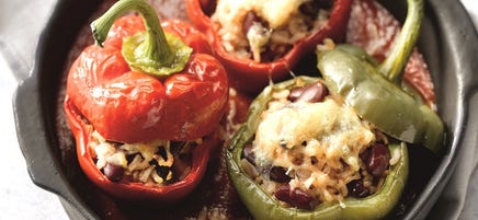 Gevuld paprika met bonen en rijst