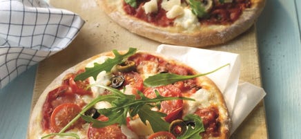 Pizza pomodore e funghi