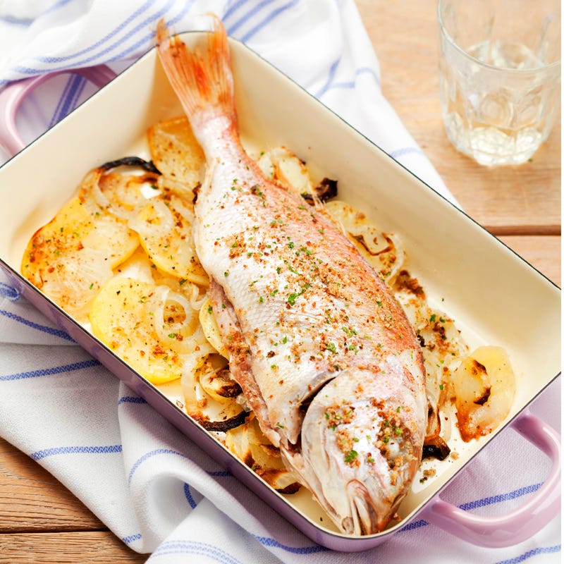 Foto Gebackene Dorade mit Kartoffeln und Zwiebeln von WW
