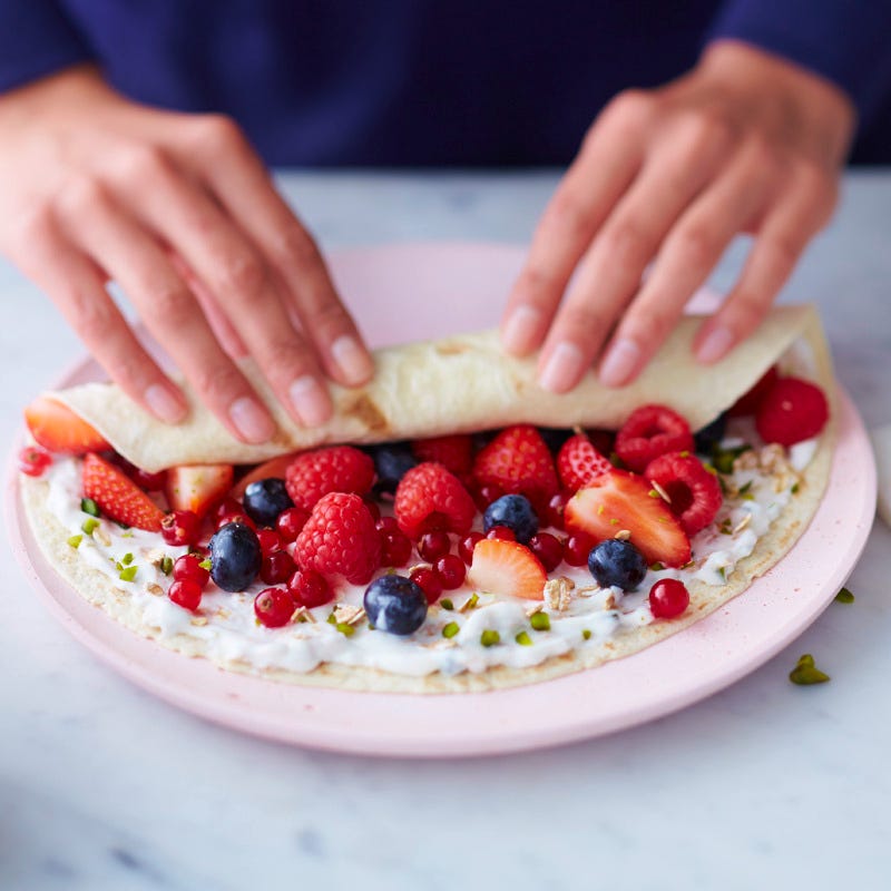 Foto Ruck-zuck-Pfannkuchen mit bunten Beeren von WW