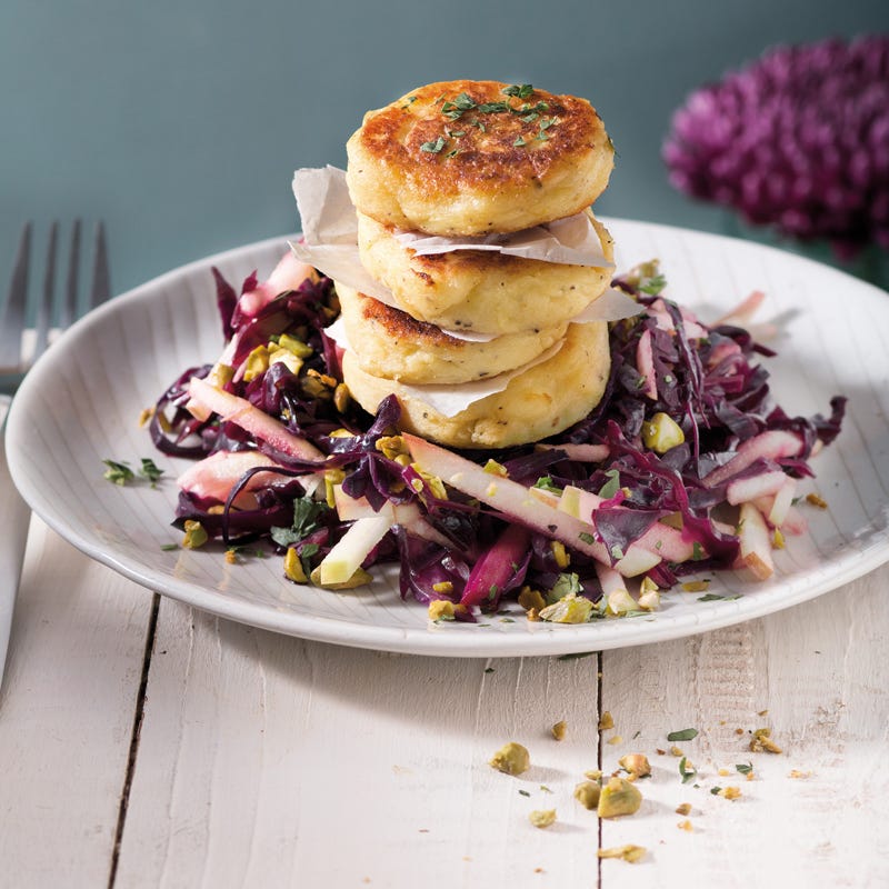 Foto Gebratene Kartoffeltaler mit lauwarmem Rotkohl-Apfel-Salat von WW