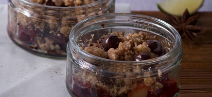 Pflaumen-Lebkuchen-Crumble mit Schokotropfen
