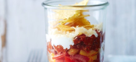 Knuspriger Tortillaschichtsalat