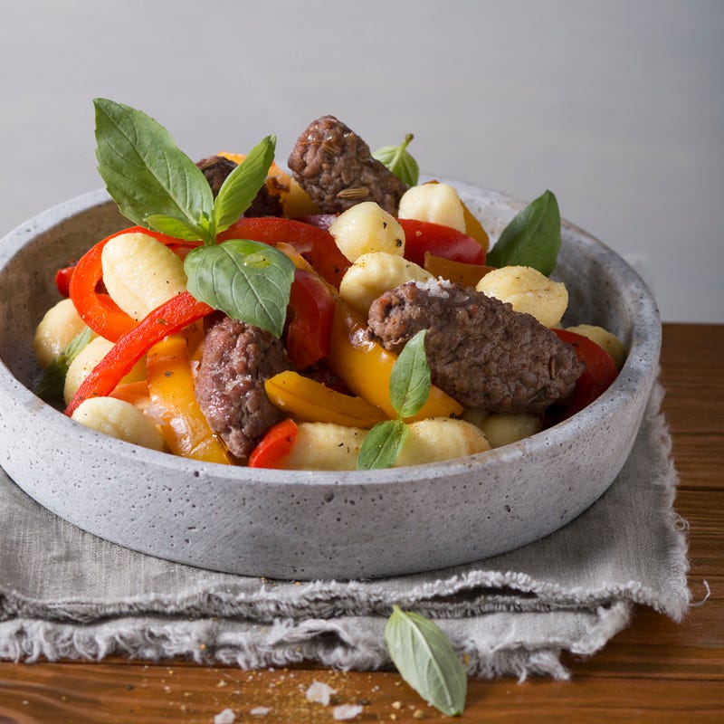 Foto Selbstgemachte Salsiccia mit Paprikapfanne und Gnocchi von WW