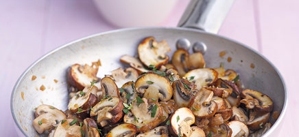 Kräuter-Champignon-Pfanne mit Bohnenpüree