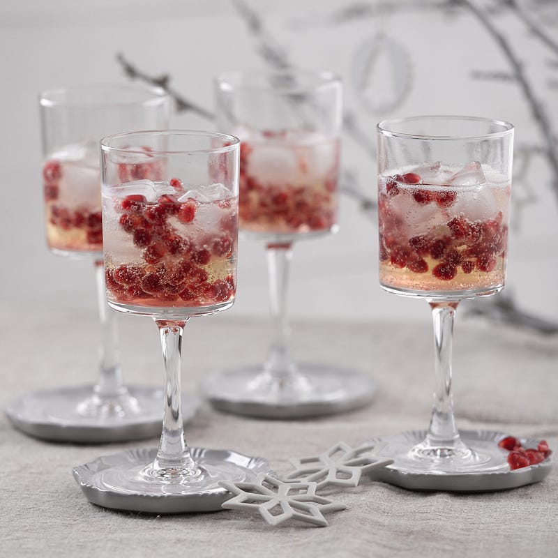 Prosecco mit Granatapfelkernen