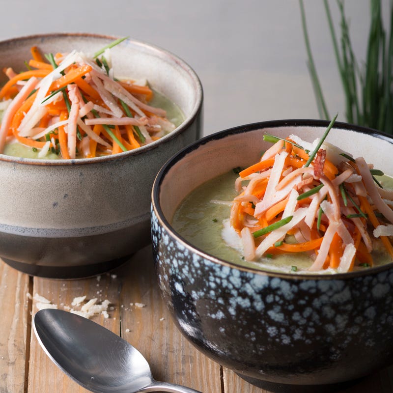 Foto Wirsing-Lauch-Suppe mit Schinken und Käse von WW
