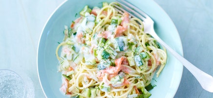 Spaghetti mit Lachs und Zucchini