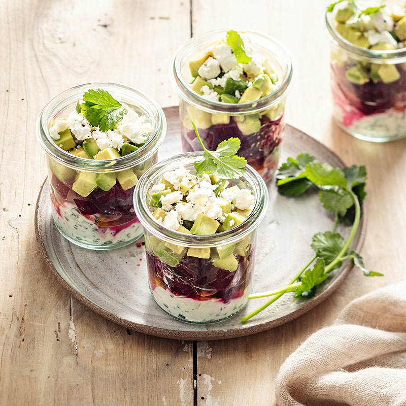 Verrines betterave, avocat, feta