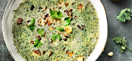 Velouté de cèpes aux noisettes