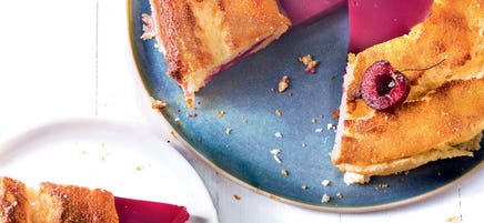 Gâteau au fromage blanc et gelée de cerise
