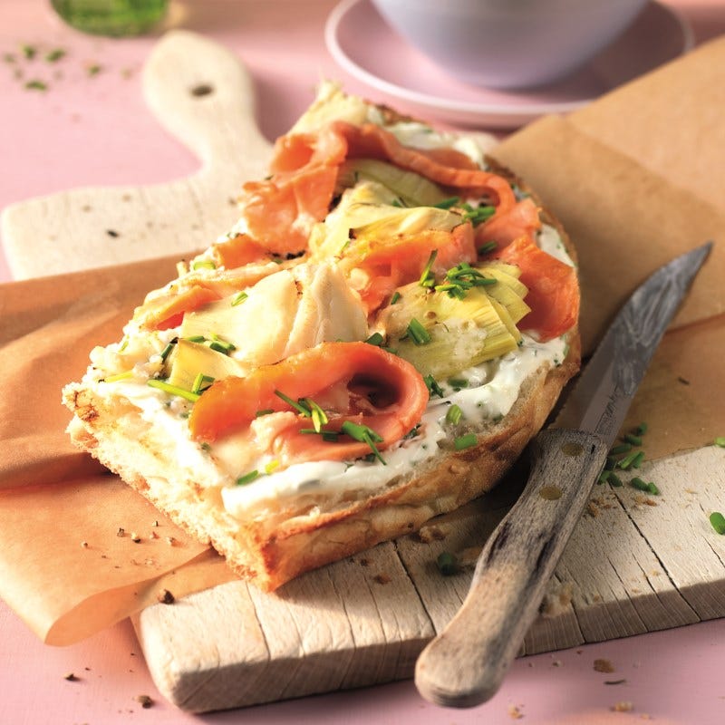 Foto van Pizza van platbrood met zalm door WW