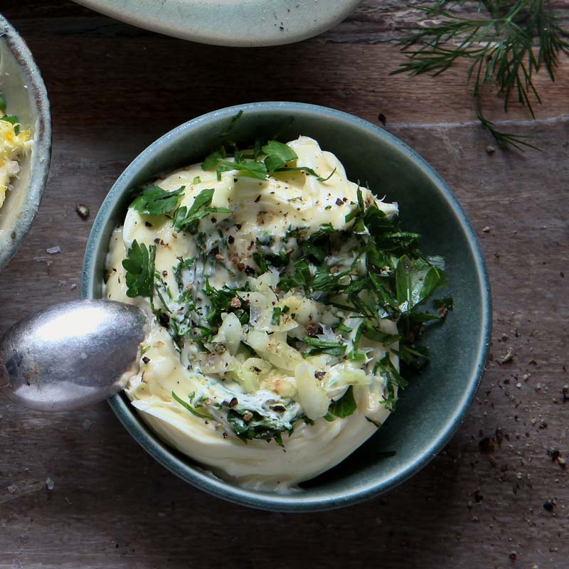 ViktVäktarna - Vispat aromsmör med persilja och vitlök