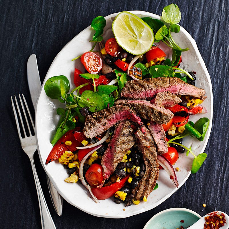 Biffsallad med svarta bönor