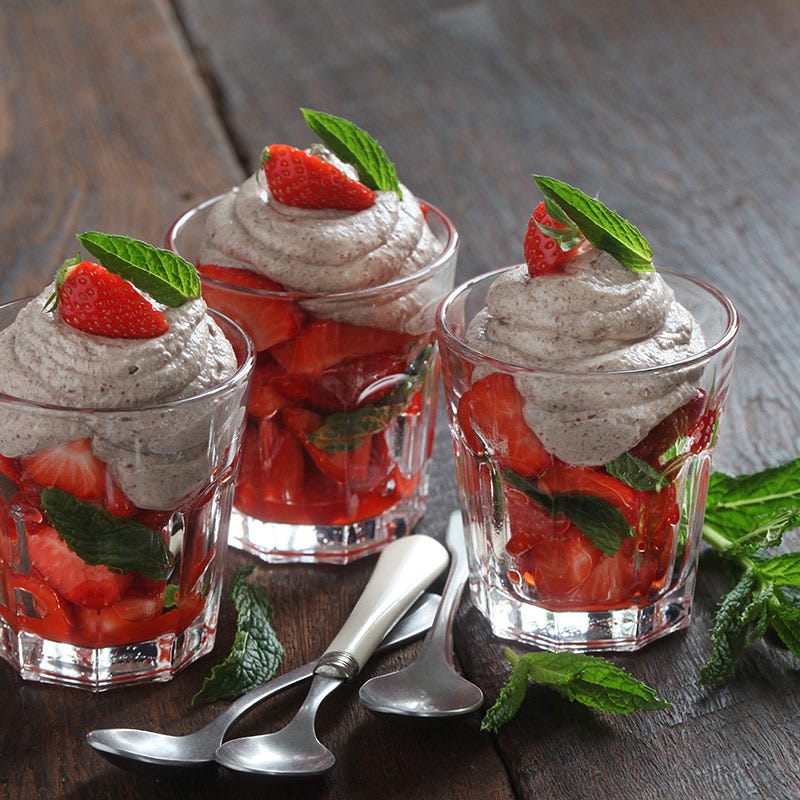 Foto av Mintchokladdessert med citronmarinerade jordgubbar från WW ViktVäktarna