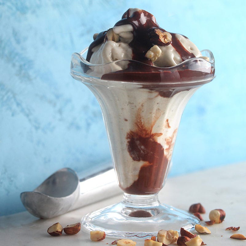 Foto av Bananglass med chokladsås och nötter från WW ViktVäktarna