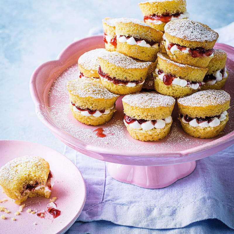 Photo of Victoria sponge bites by WW