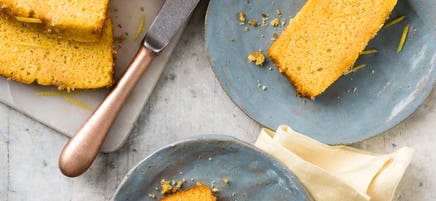 Lemon polenta cake