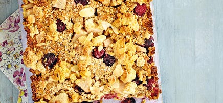 Pear & cranberry streusel bars