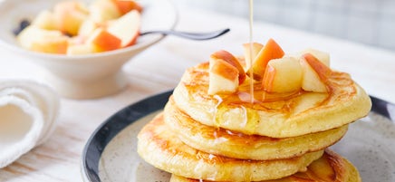 Apple & cinnamon pancakes