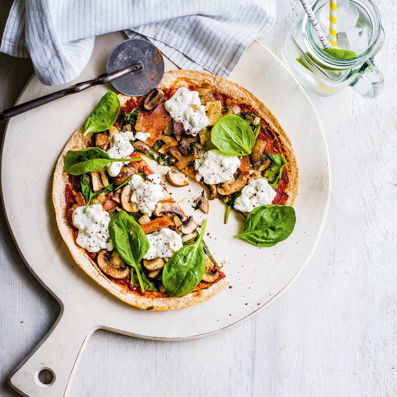 Photo of Mushroom, bacon, onion & spinach pizza by WW