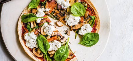 Mushroom, bacon, onion & spinach pizza