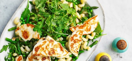 Pea, asparagus, rocket & halloumi pasta salad