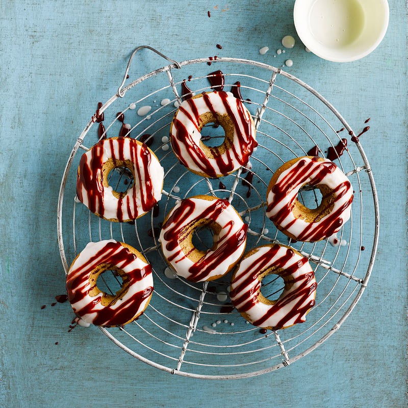 Photo of Baked 'chai' doughnuts with a cinnamon glaze by WW
