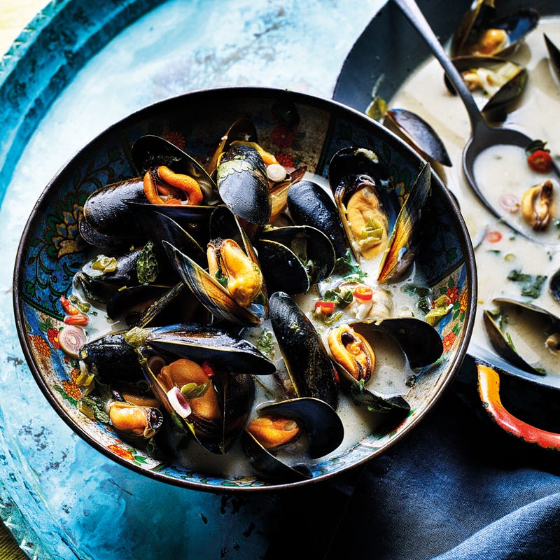 Photo of Thai spiced mussels with coconut & chilli broth by WW