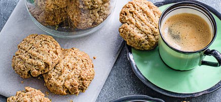 Ginger & oat biscuits