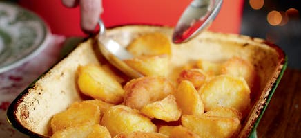 Crunchy roast potatoes