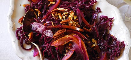 Braised red cabbage