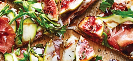 Prosciutto, fig & rocket pizza