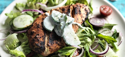 Tandoori chicken with spiced yogurt