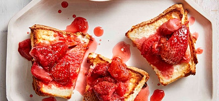 Rhubarb-strawberry shortcake